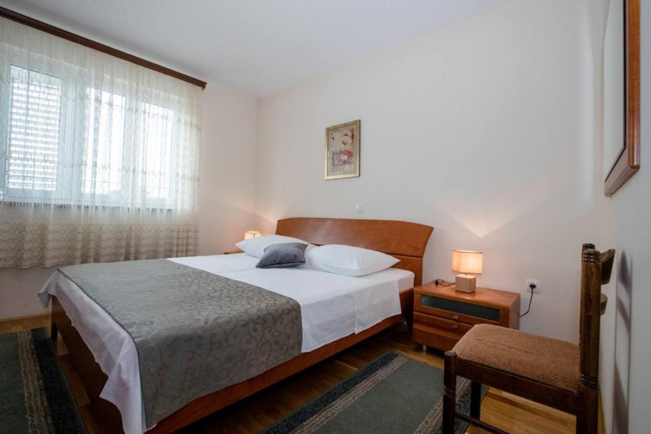 Apartments Dionis Rab Town Extérieur photo