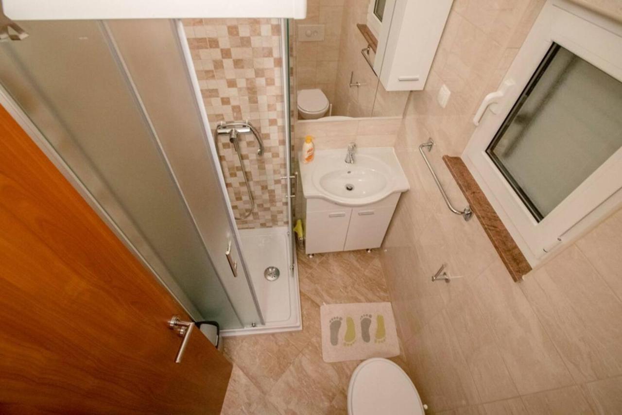 Apartments Dionis Rab Town Extérieur photo