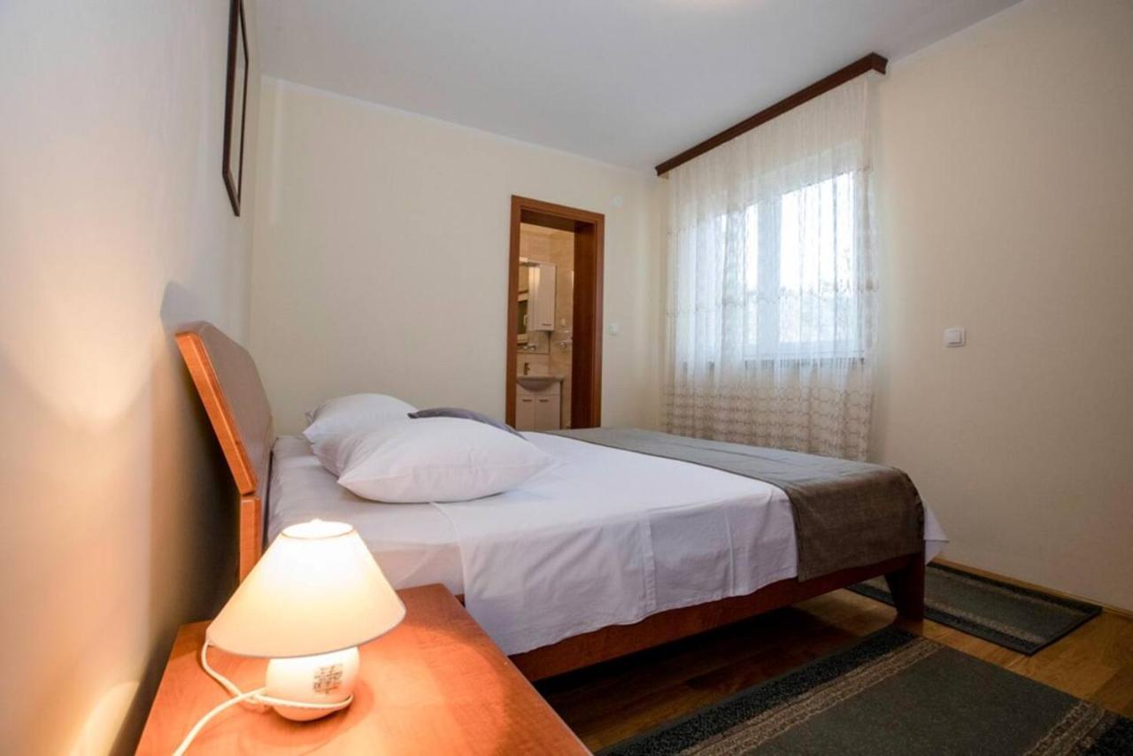 Apartments Dionis Rab Town Extérieur photo