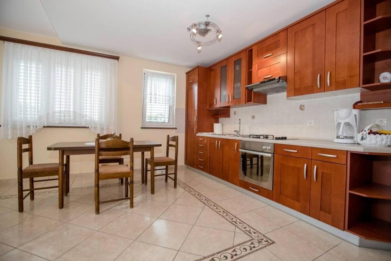 Apartments Dionis Rab Town Extérieur photo